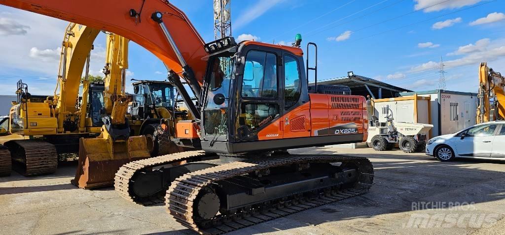 Doosan DX 225 Bageri guseničari