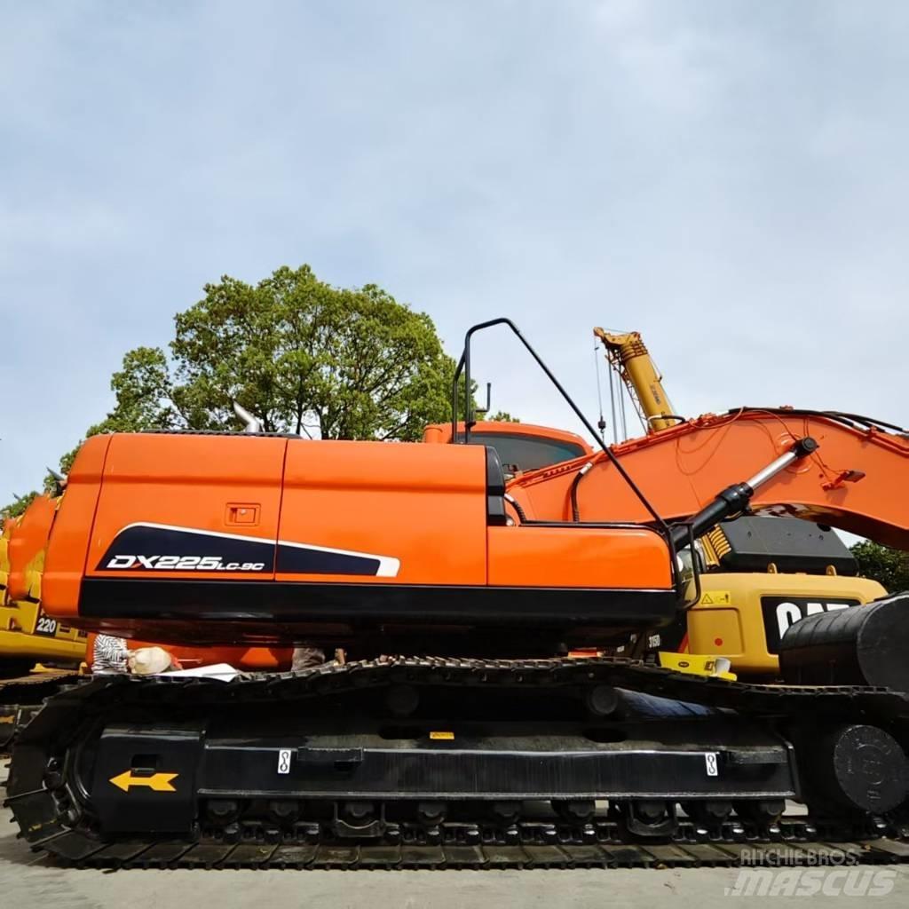 Doosan DX 225 LC Bageri guseničari