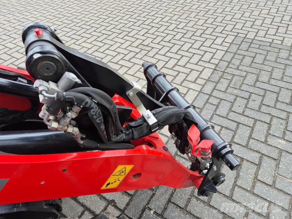 Manitou MLA 3-25 H Mini utovarivači
