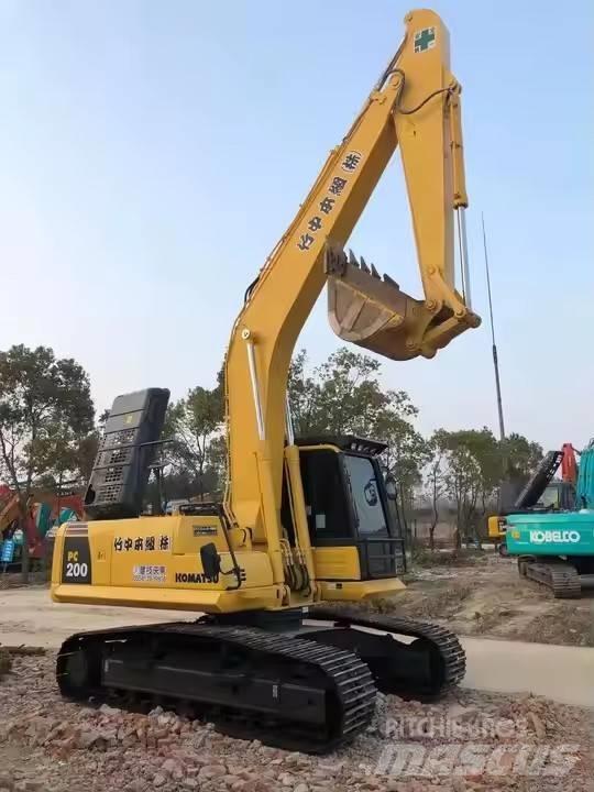 Komatsu PC200-8 Bageri guseničari