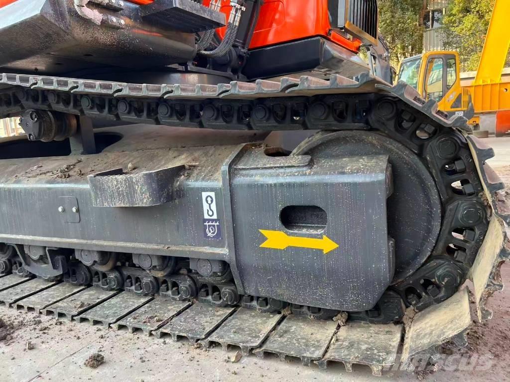 Doosan DX 225 LC Bageri guseničari