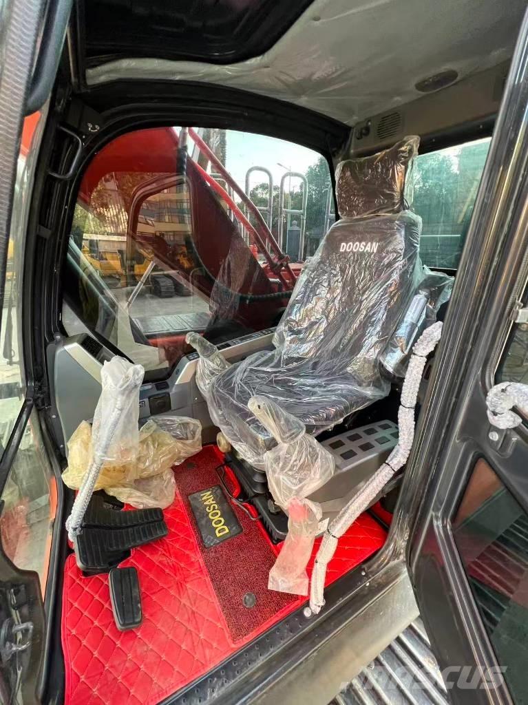 Doosan DX 225 LC Bageri guseničari