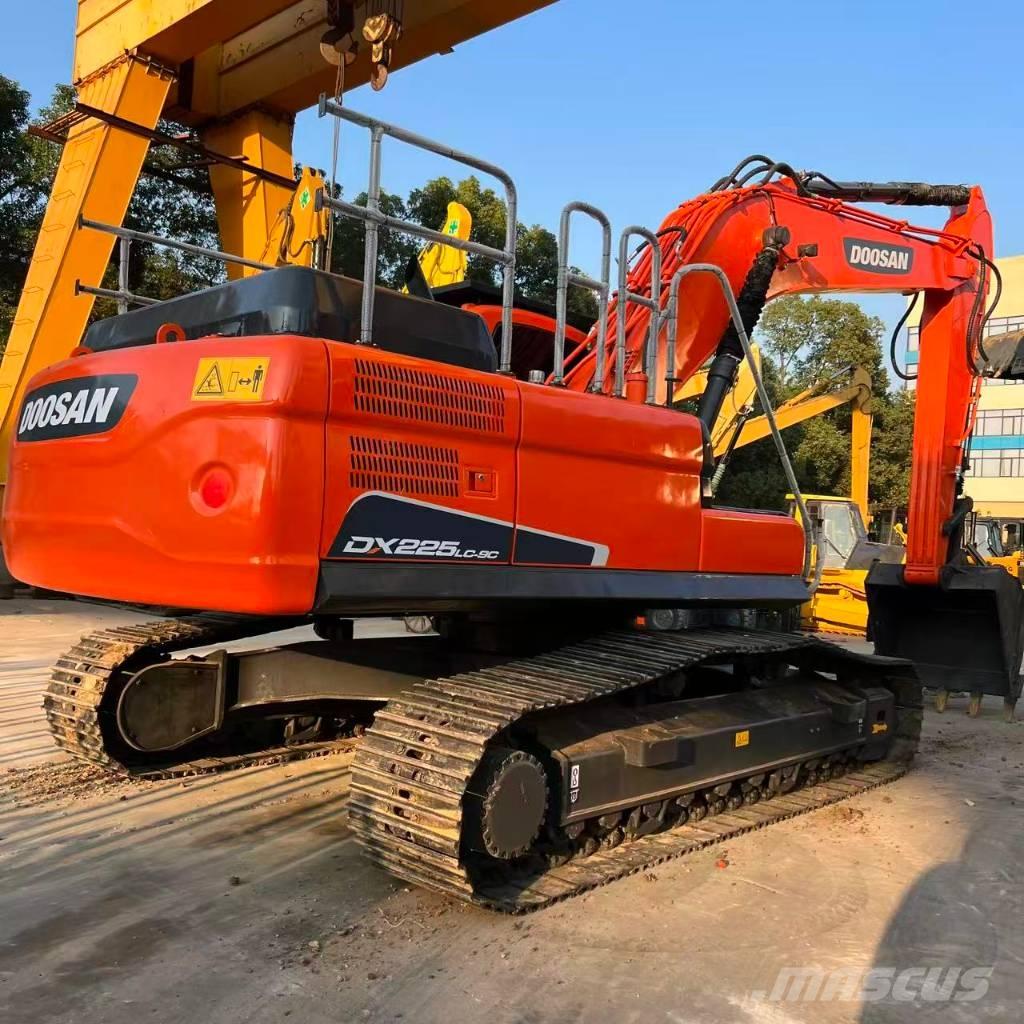 Doosan DX 225 LC Bageri guseničari