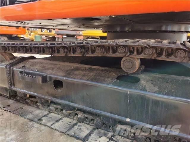 Hitachi EX 120 Bageri guseničari
