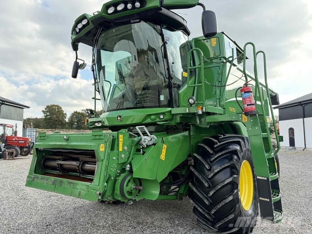 John Deere T 670 i Kombajni
