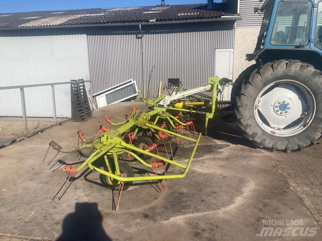 CLAAS Volto 770 Okretači i sakupljači sena
