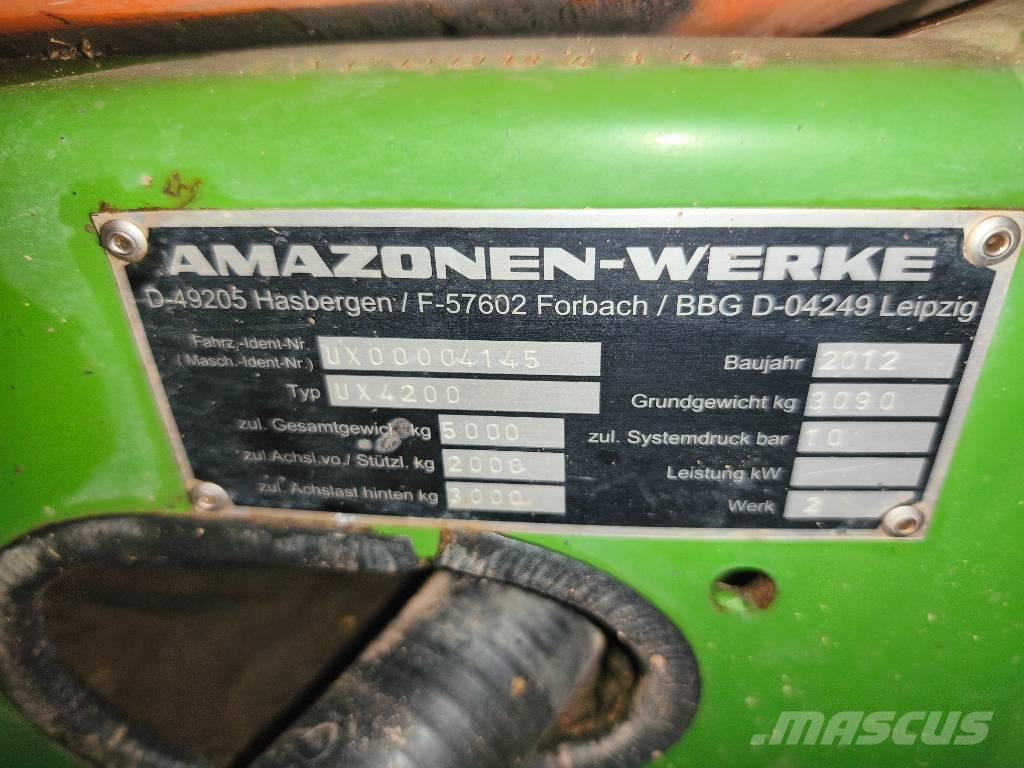 Amazone UX 4200 Vučene prskalice