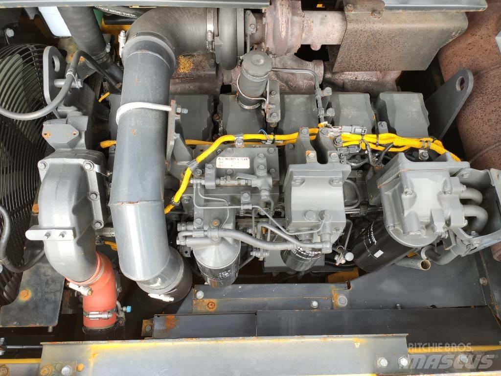 Komatsu PC450-8 Bageri guseničari