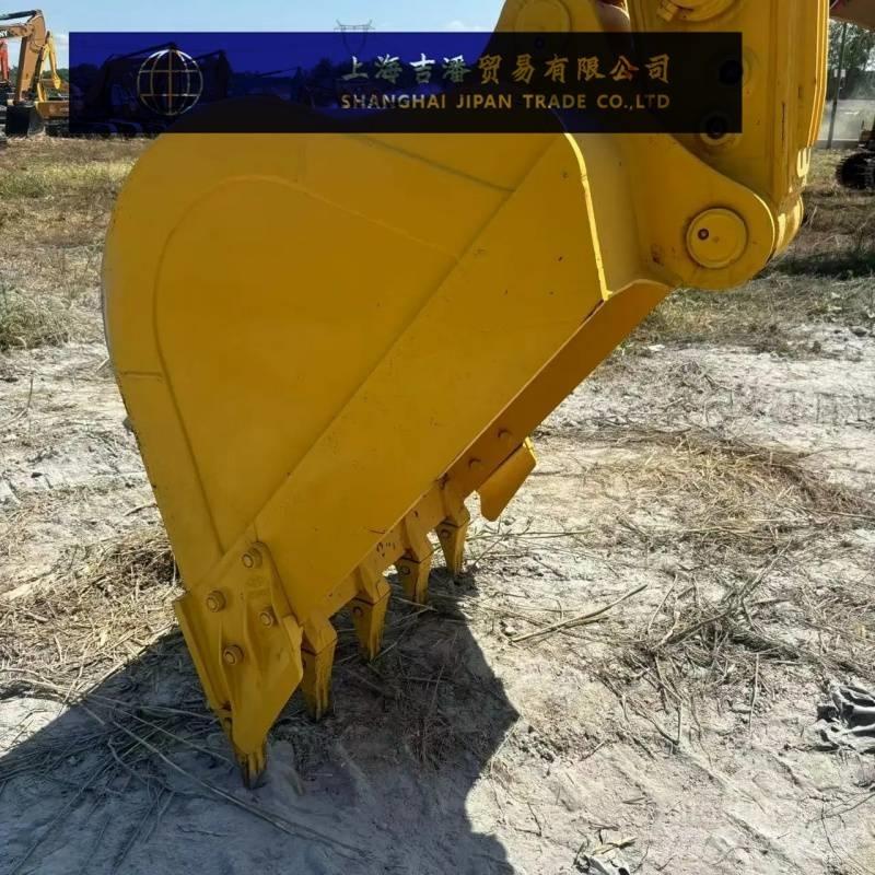 Komatsu PC 210 Bageri guseničari