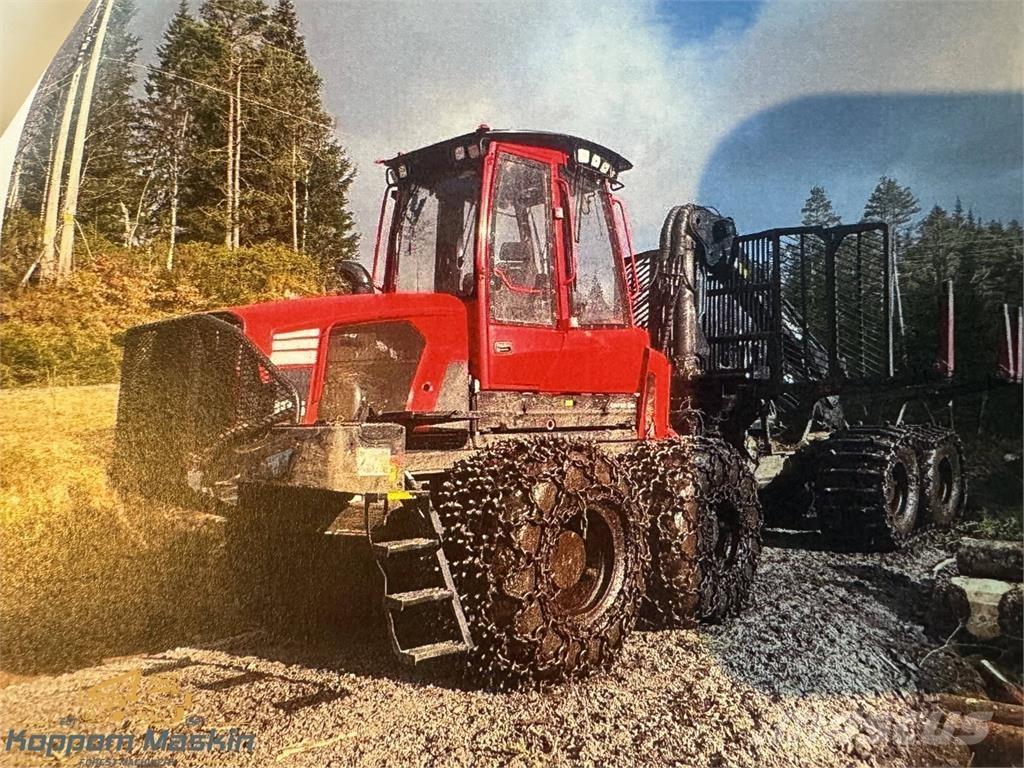 Komatsu 895 Forvarderi