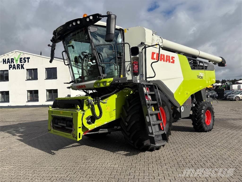 CLAAS TRION 750 Kombajni