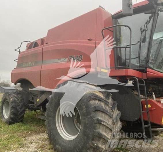 Case IH 7140 Kombajni