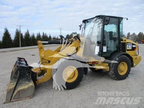 CAT 906M Utovarivači na točkove