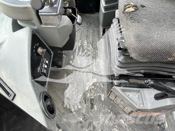 CAT IT28G Utovarivači na točkove