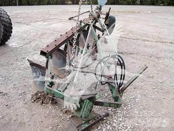 John Deere 514 Plugovi obrtači