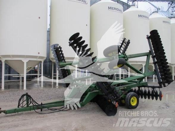 John Deere 630 Tanjirače
