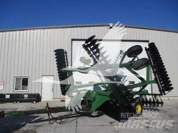 John Deere 630 Tanjirače