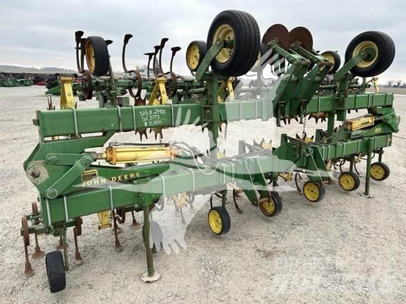 John Deere 85 Međuredni kultivatori