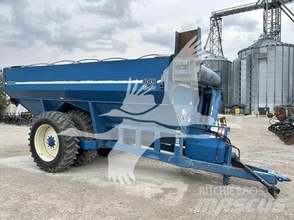 Kinze 840 Prikolice za zrno