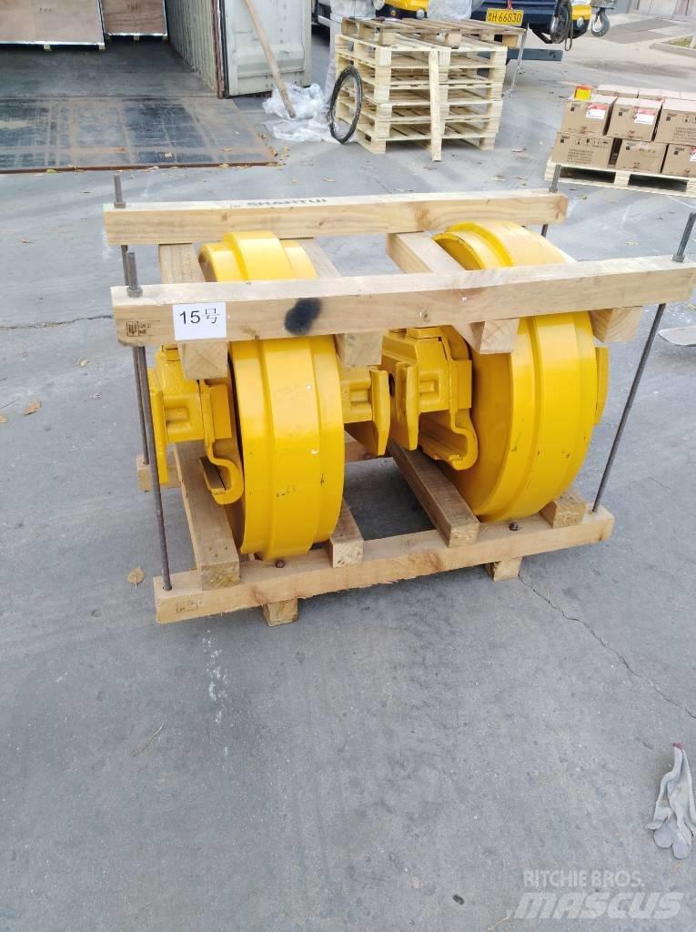 Komatsu D85E-18 Gusenice za građevinarstvo