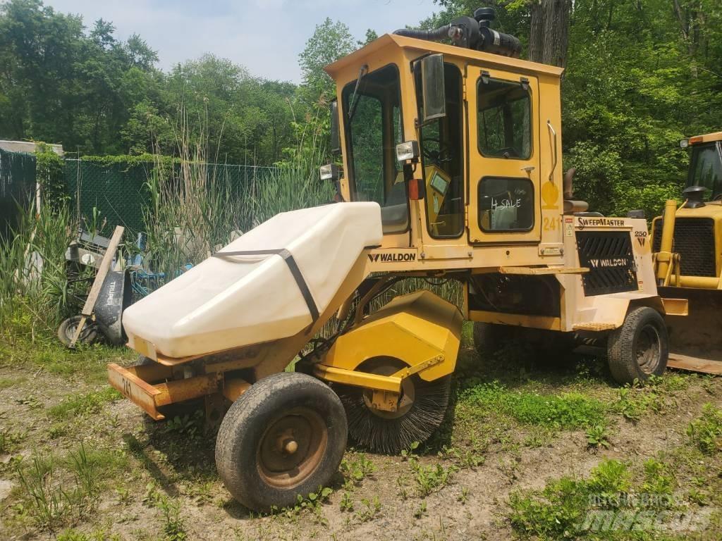  WALDIN SW250 Polovni kamioni za čišćenje