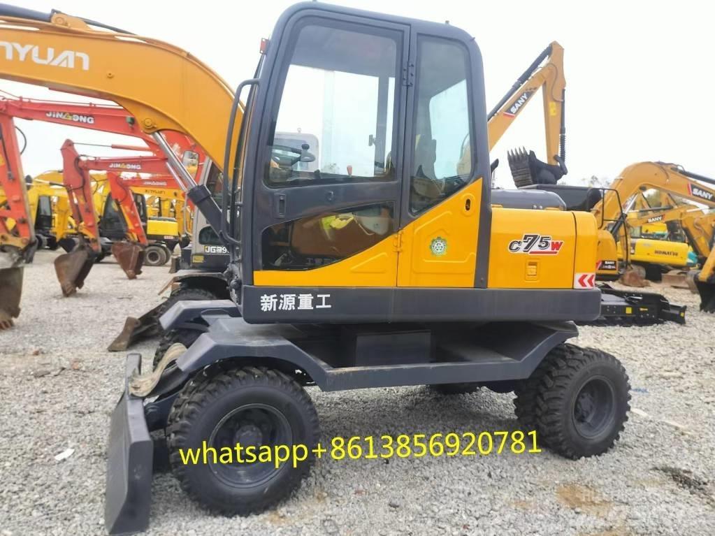 Xinyuan XYB75-9 Bageri točkaši