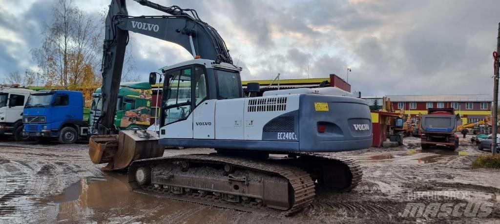 Volvo EC 240 C L Bageri guseničari