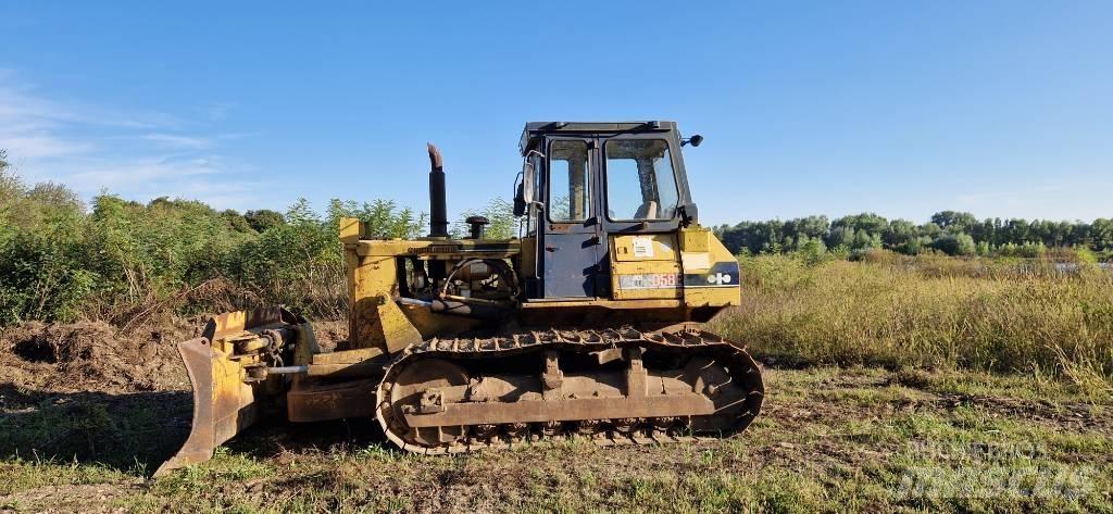 Komatsu D 58 E-1 Buldožeri guseničari