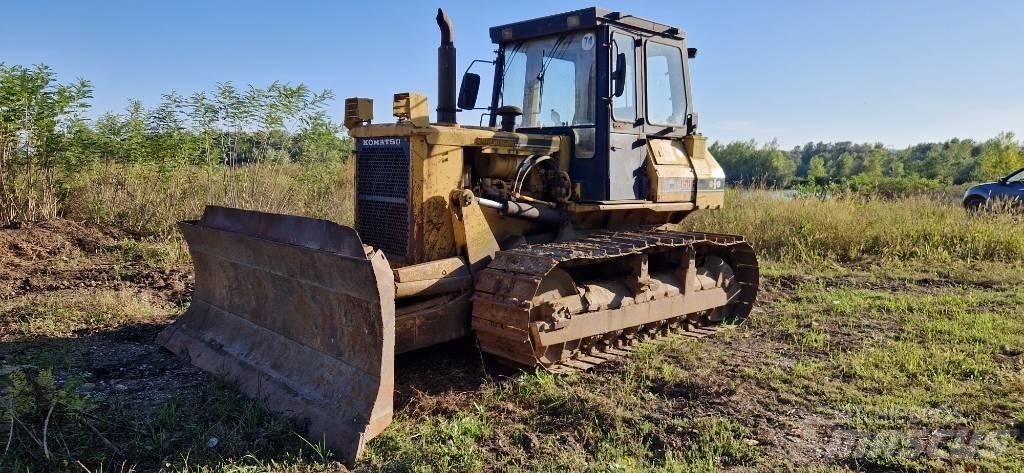 Komatsu D 58 E-1 Buldožeri guseničari
