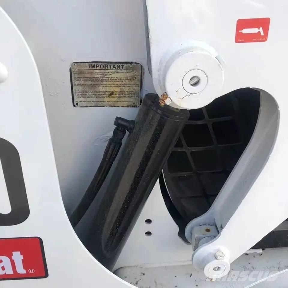 Bobcat S300 Skid steer mini utovarivači