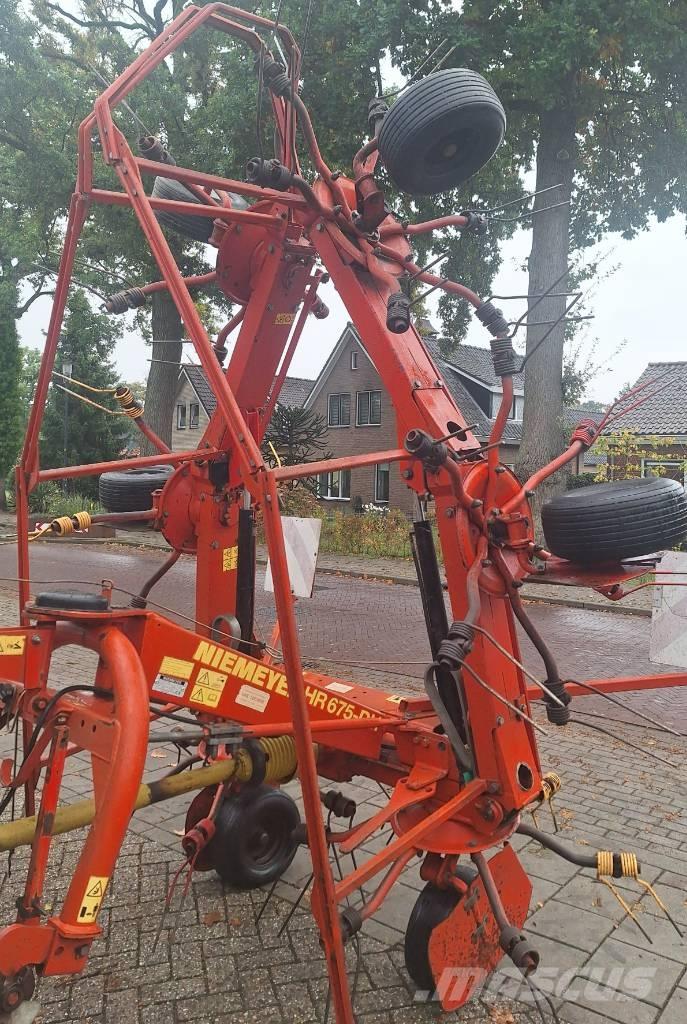 Niemeyer HR 675 DH Okretači i sakupljači sena