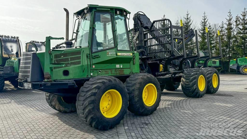 John Deere 1110 D Forvarderi