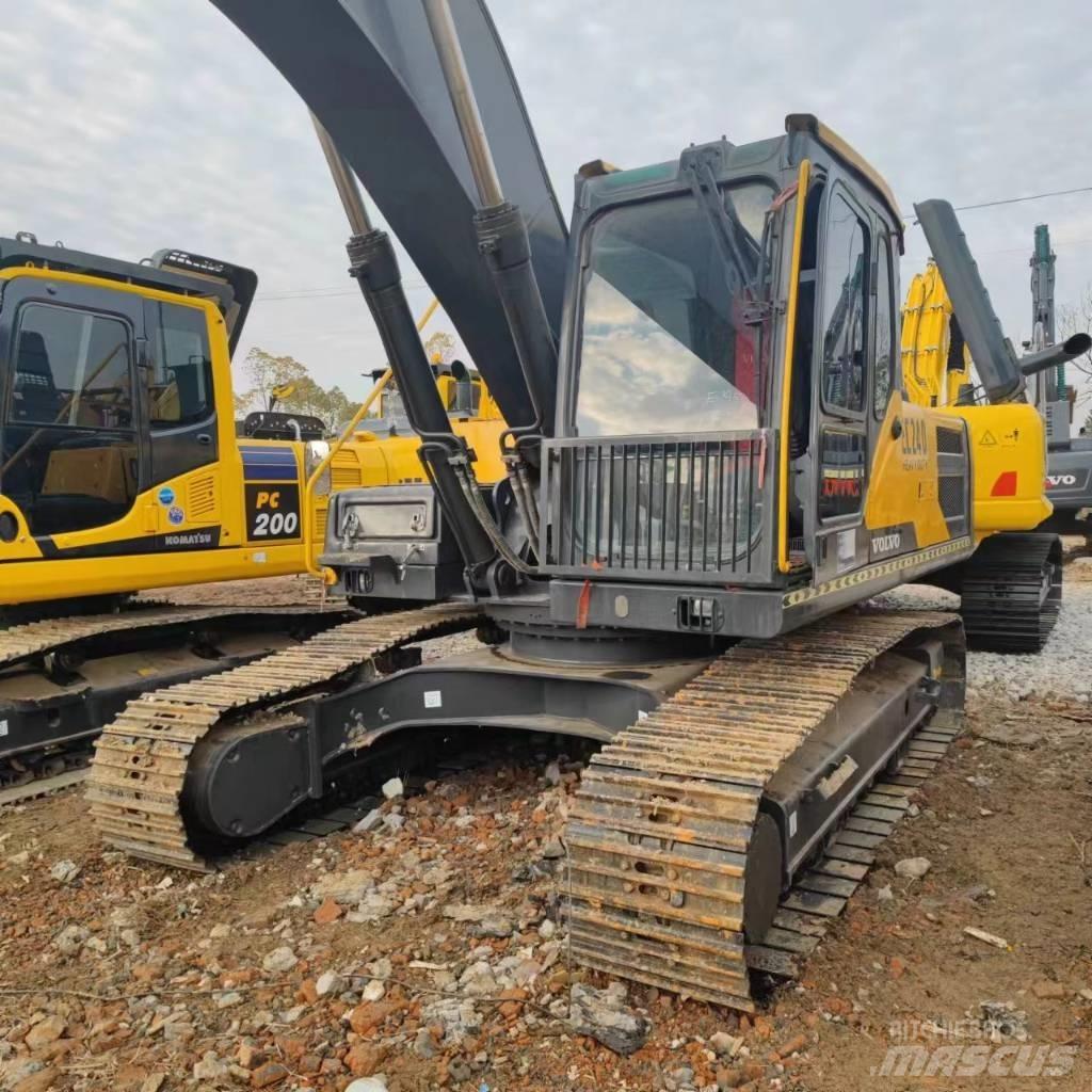 Volvo EC 240 Bageri guseničari