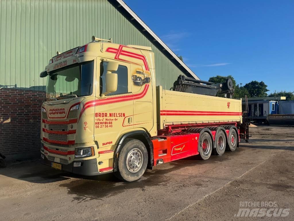 Scania R 520 Tridem Kamioni sa kranom