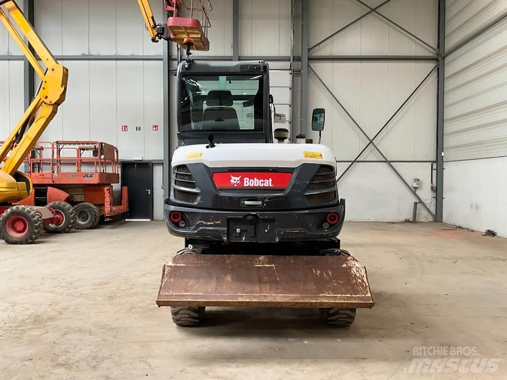 Bobcat E 57 W Bageri točkaši