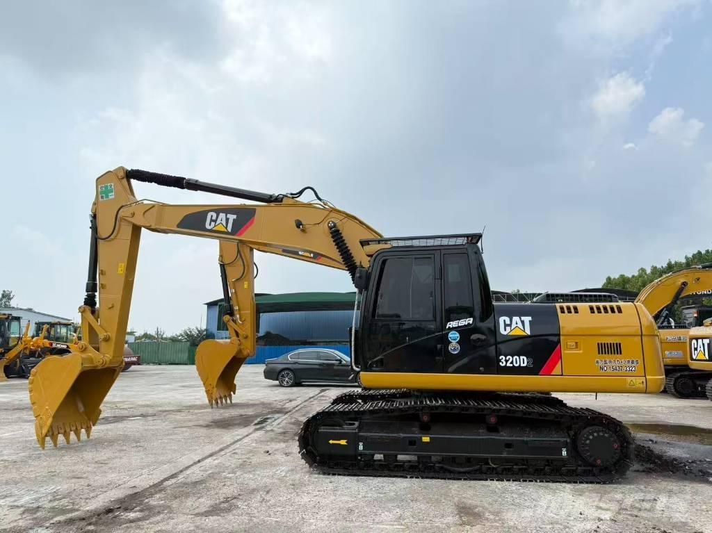 CAT 320D2 Bageri guseničari