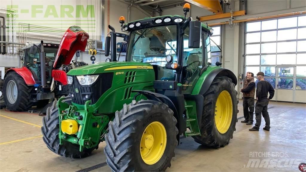 John Deere 6130R Traktori