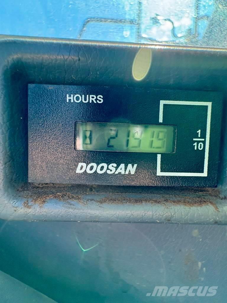 Doosan DX 140 LCR-7 Bageri guseničari