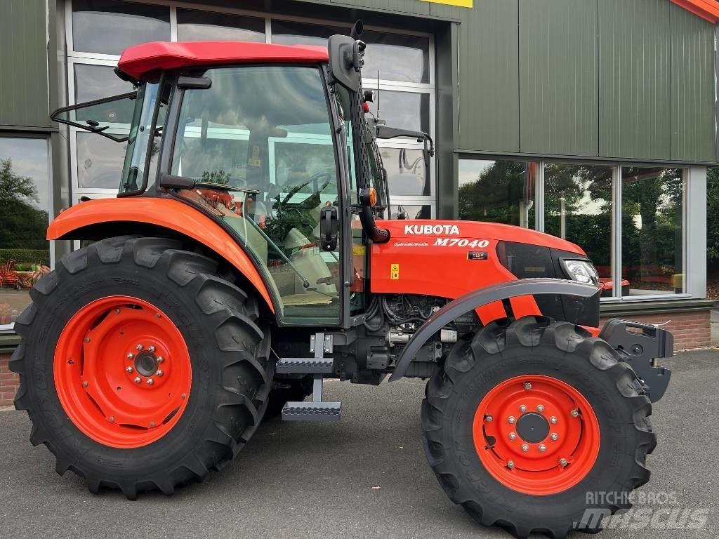 Kubota M 7040 DT Traktori