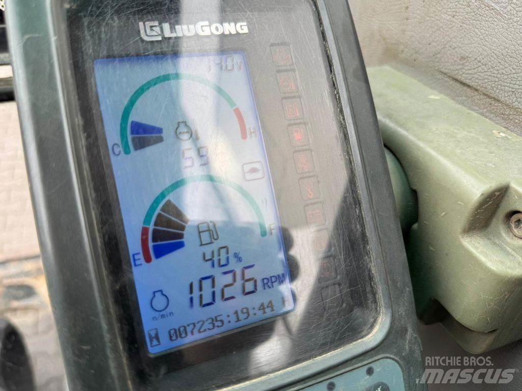 LiuGong CLG906C Bageri guseničari