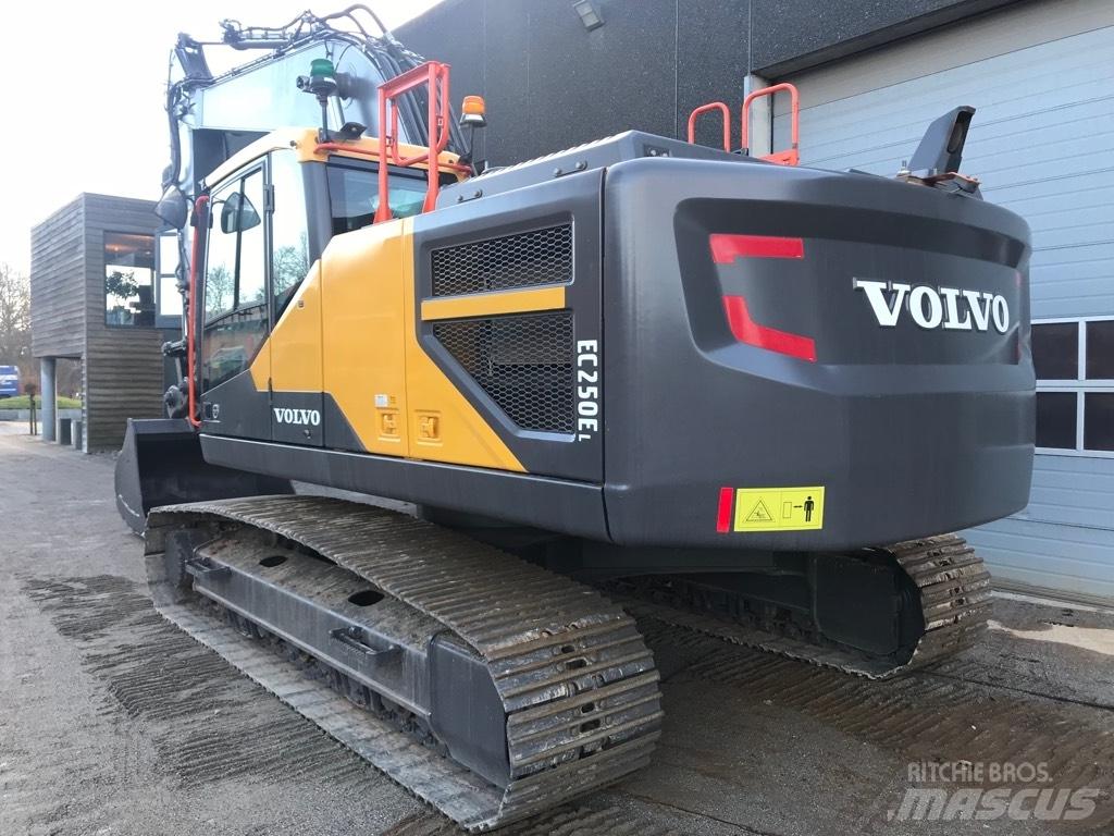 Volvo EC 250 E Bageri guseničari