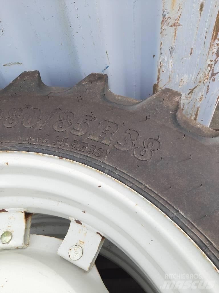 BKT 380/85R34 Ostala dodatna oprema za traktore