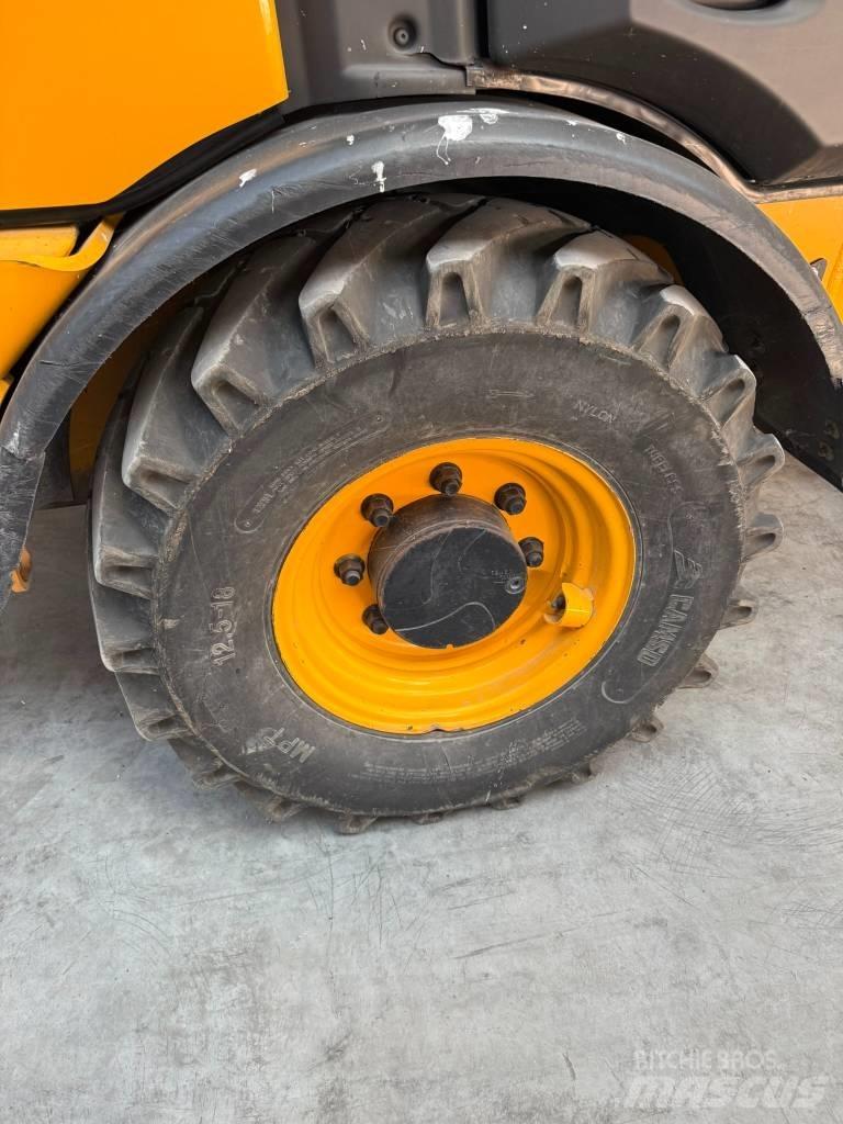 JCB 406 Utovarivači na točkove