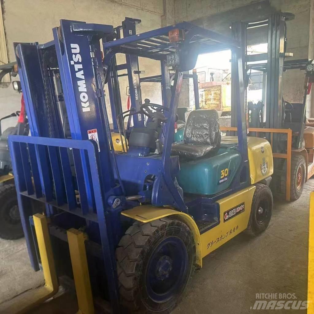 Komatsu F30T Dizelski viljuškari