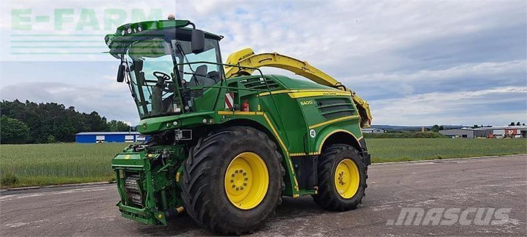 John Deere 8400 Mašine za stočnu hranu sa sopstvenim pogonom