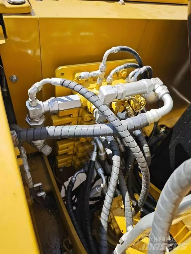 CAT 307E2 Bageri guseničari