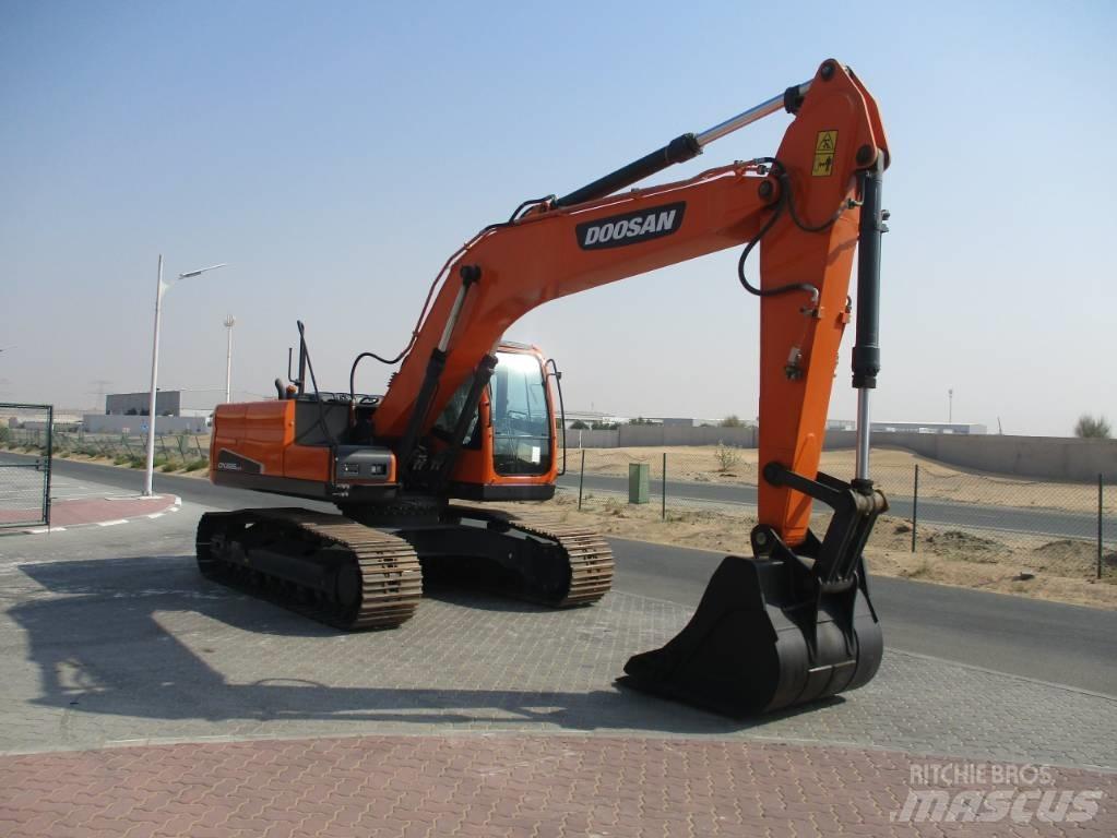Doosan DX 225 LCA Bageri guseničari
