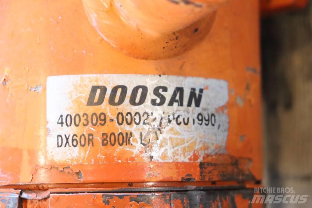 Doosan DX 60 R Mini bageri < 7t