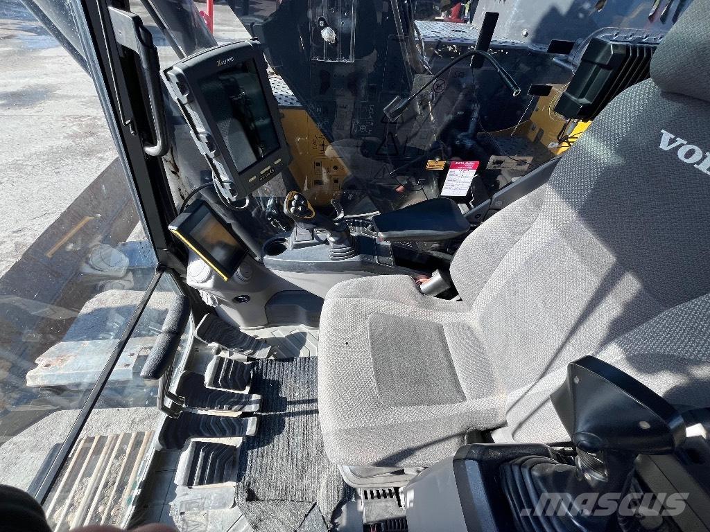 Volvo ECR 235 E Bageri guseničari