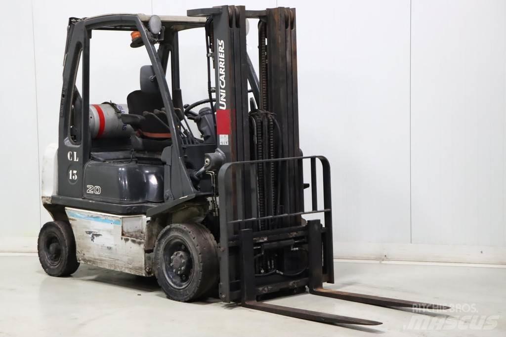 Nissan U1D2A20LQ Plinski viljuškari